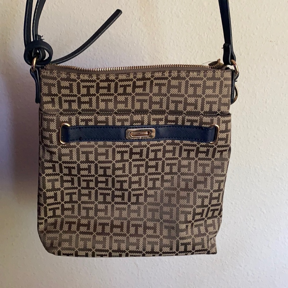 Tommy Hilfiger Crossbody/Shoulder Bag